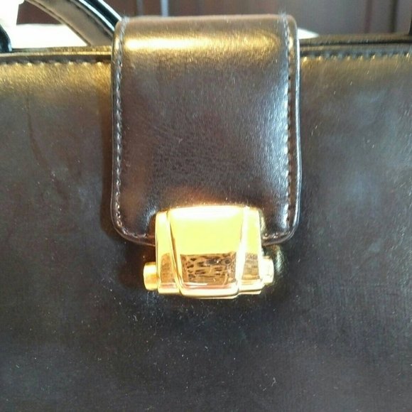 NEW Elegant Black Faux Leather Shoulder/Cross-Body Bag, Gold-tone Clasp - Picture 3 of 11